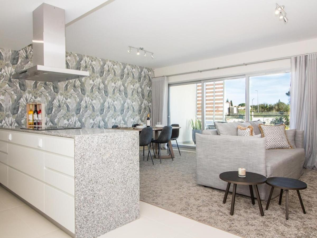 Green C Apartment - Luxurious & Playground & Garage อัลบูเฟรา ภายนอก รูปภาพ