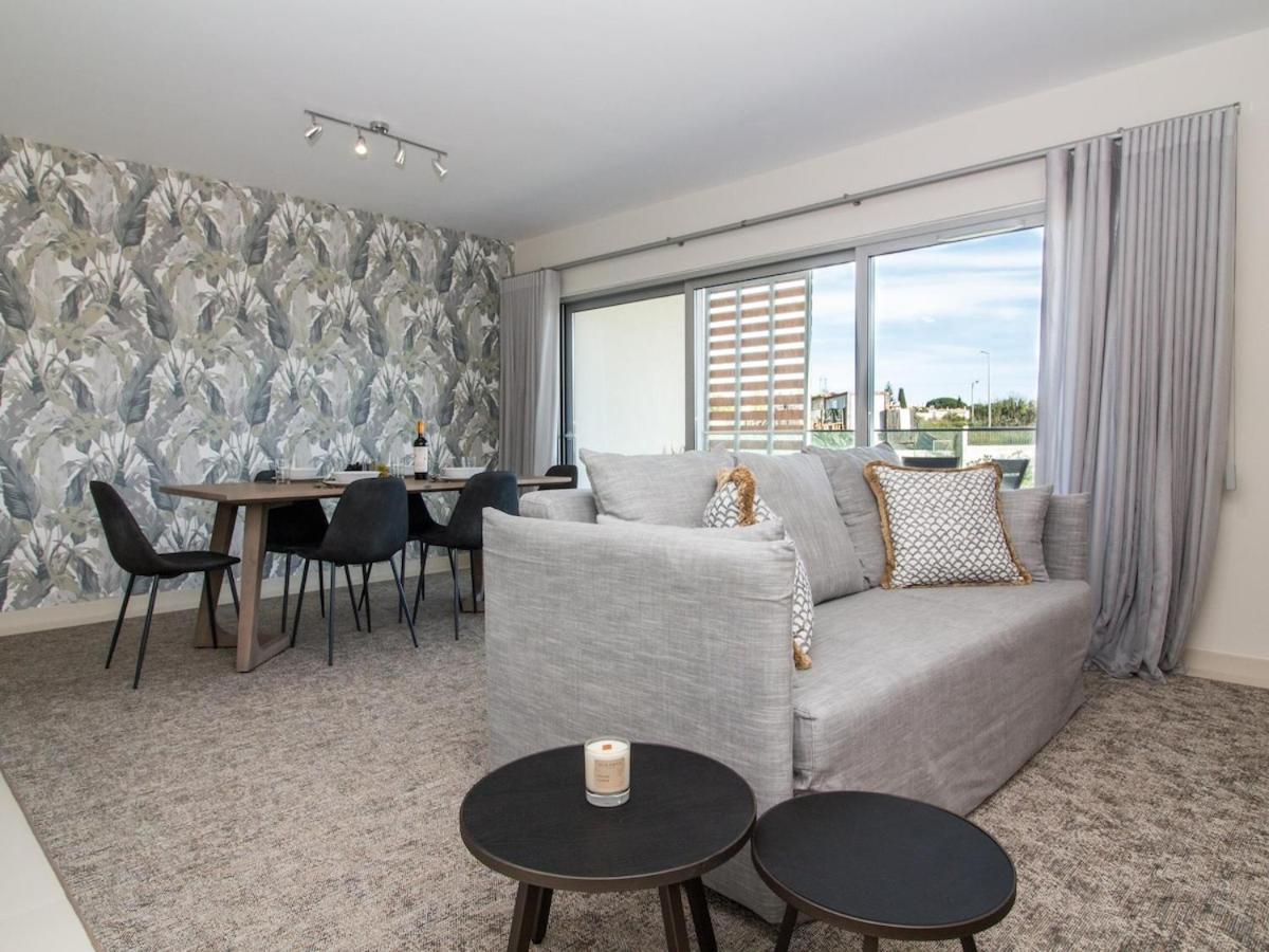 Green C Apartment - Luxurious & Playground & Garage อัลบูเฟรา ภายนอก รูปภาพ