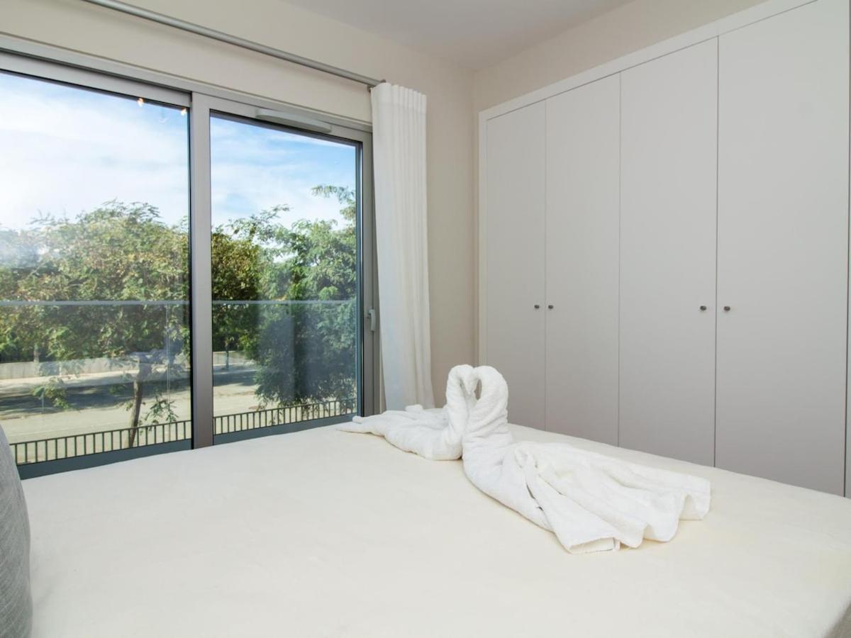Green C Apartment - Luxurious & Playground & Garage อัลบูเฟรา ภายนอก รูปภาพ