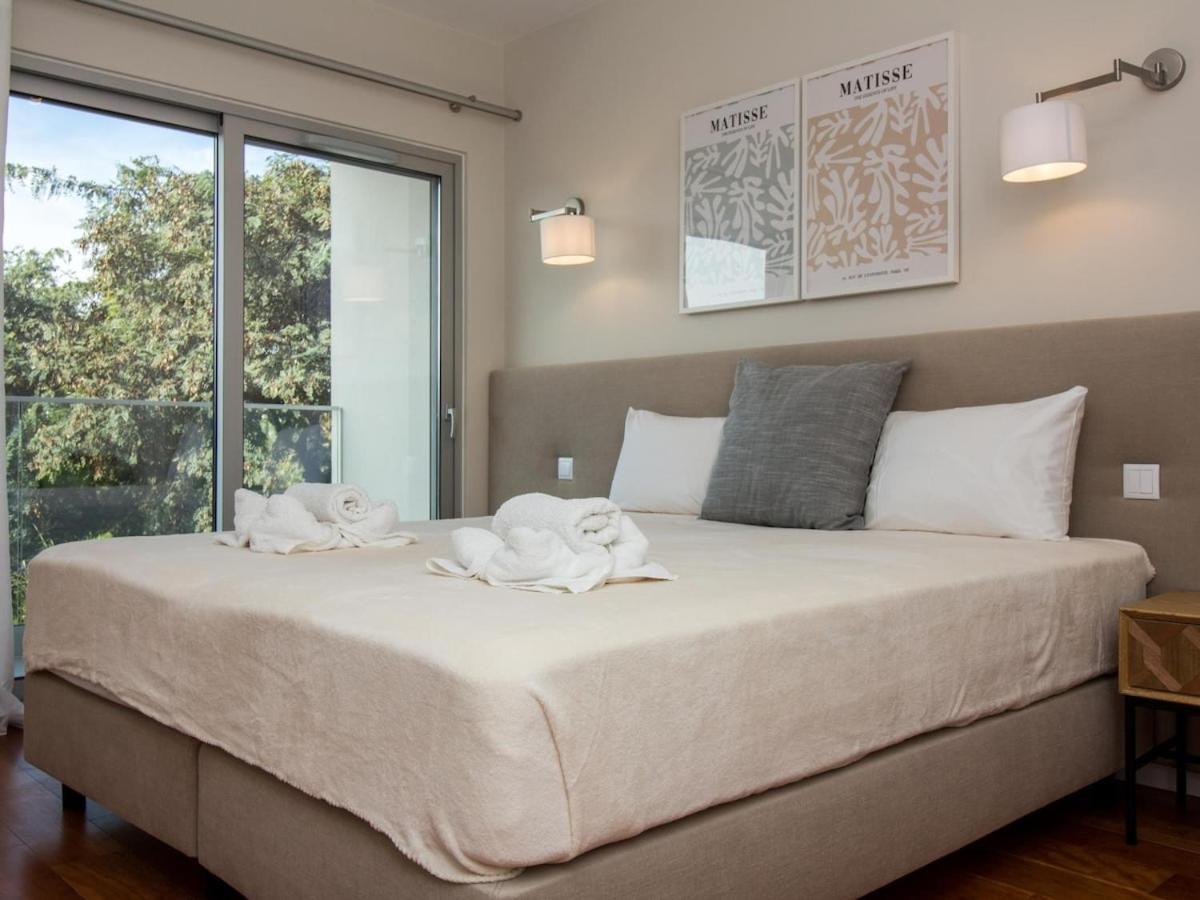 Green C Apartment - Luxurious & Playground & Garage อัลบูเฟรา ภายนอก รูปภาพ
